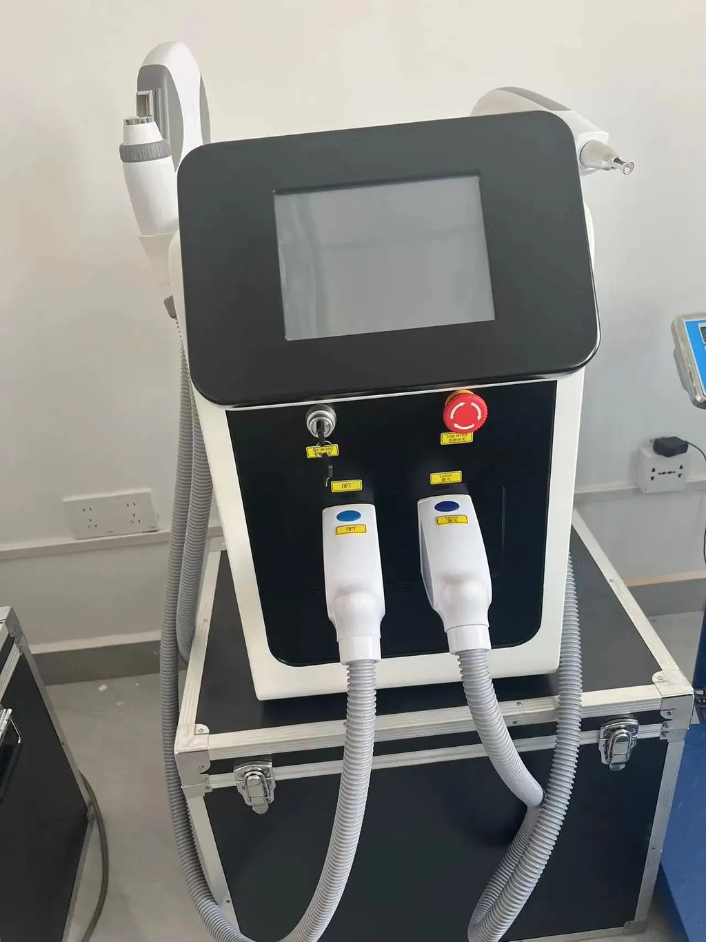 IPL OPT 3 In 1 Permanent Hair Removal E-light Epilator Nd Yag Laser Tattoo Removal RF Wrinkle Removal Whitening Facial Lift CE